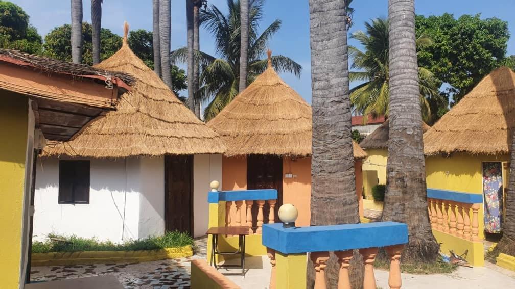 Easy Time Lodge Kololi Exterior foto